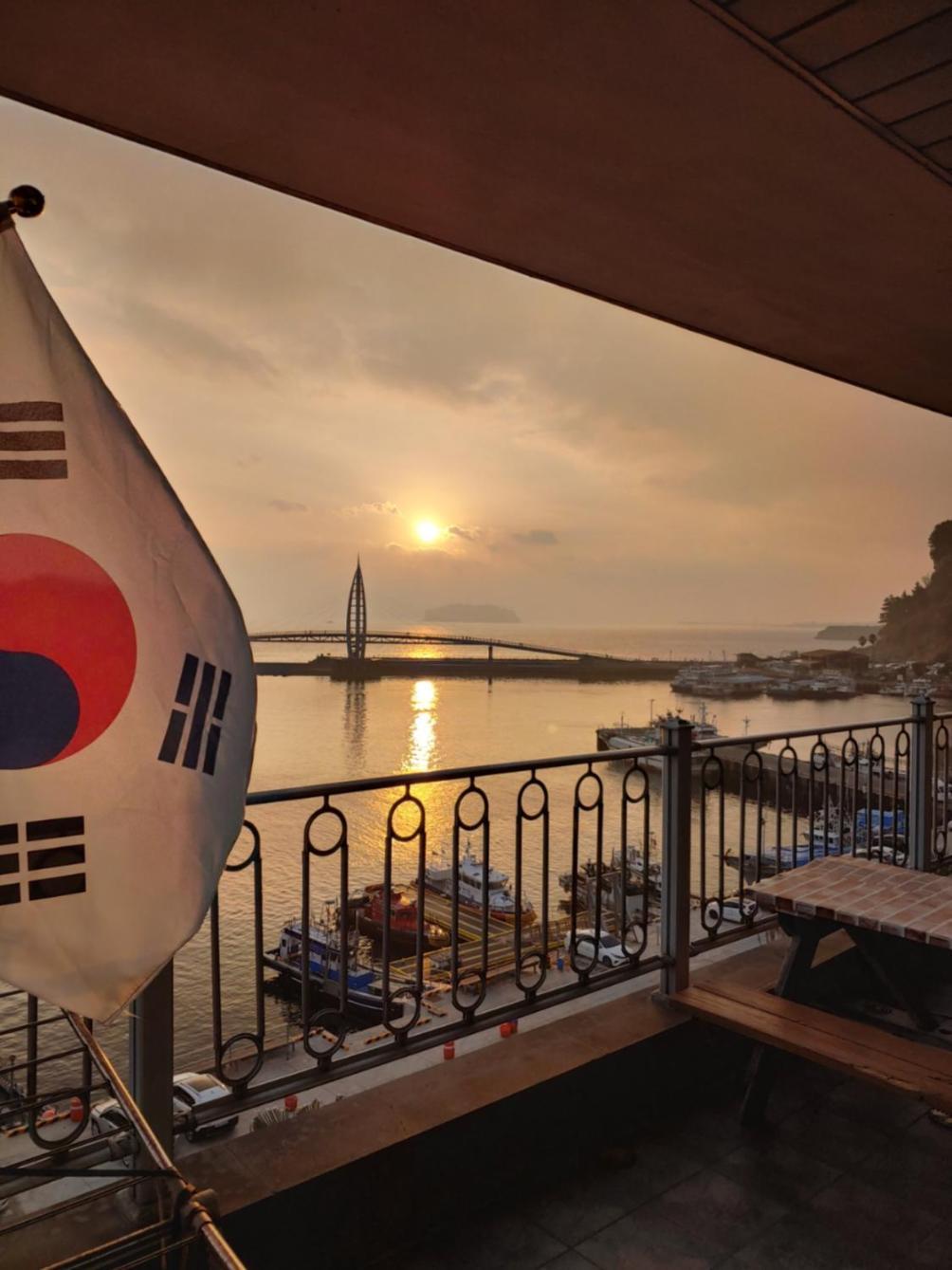 Seom Guesthouse Seogwipo Exterior photo